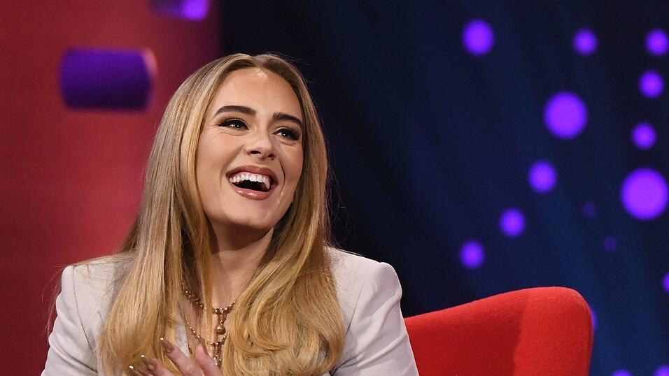Die britische Sängerin Adele ist bekannt für kraftvolle Balladen (Archivbild). Die britische Sängerin Adele ist bekannt für kraftvolle Balladen (Archivbild).