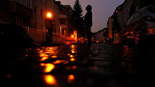 In der Nacht auf Dienstag fiel zwischen 2.30 und 4 Uhr im Regensburger Kasernenviertel der Strom aus. Betroffen war auch die Einsatzzentrale der Polizei. (Symbolfoto)