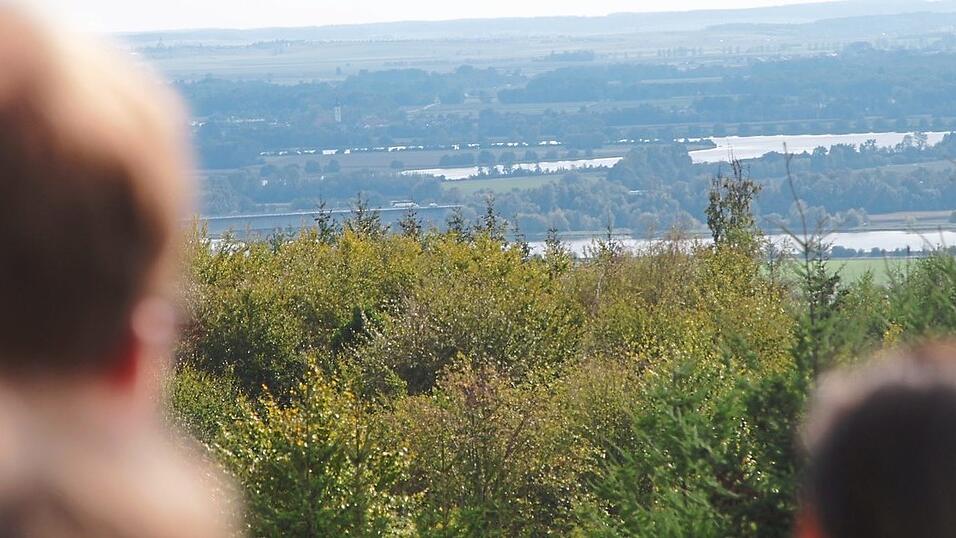 Blick aus dem Forstmühler Forst ins Donautal. In dem Waldgebiet bei Wiesent wäre - theoretisch - ein Endlager für Atommüll vorstellbar. Blick aus dem Forstmühler Forst ins Donautal. In dem Waldgebiet bei Wiesent wäre - theoretisch - ein Endlager für Atommüll vorstellbar.