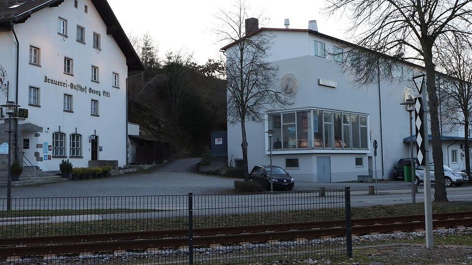 Die Teisnacher Traditionsbrauerei Ettl Bräu (Landkreis Regen) ist insolvent. Die Teisnacher Traditionsbrauerei Ettl Bräu (Landkreis Regen) ist insolvent.