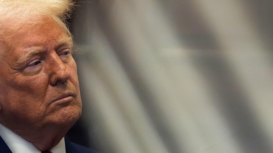 Kurz nach seiner Amtseinführung hatte Trump ein Dekret unterzeichnet, um die automatische Staatsbürgerschaft zu beschränken. (Archivbild) Kurz nach seiner Amtseinführung hatte Trump ein Dekret unterzeichnet, um die automatische Staatsbürgerschaft zu beschränken. (Archivbild)