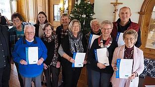 Langjährige Mitglieder wurden geehrt; die Ehrengäste gratulierten.