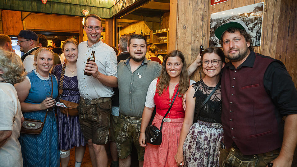 Die Partybilder vom Sonntag, 18. August, aus dem Festzelt Weckmann. Die Partybilder vom Sonntag, 18. August, aus dem Festzelt Weckmann.