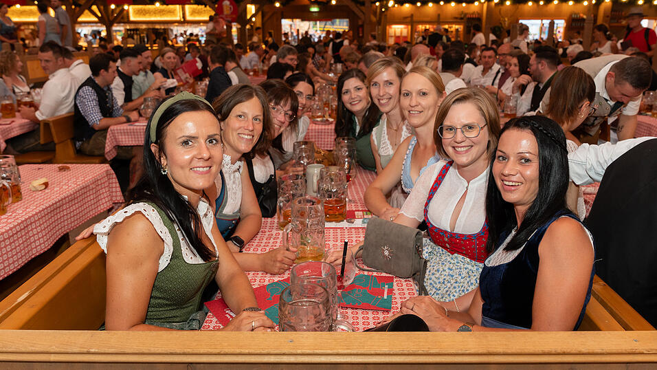 Die Partybilder vom Freitag, 16. August 2024, aus dem Festzelt Kr&ouml;nner.