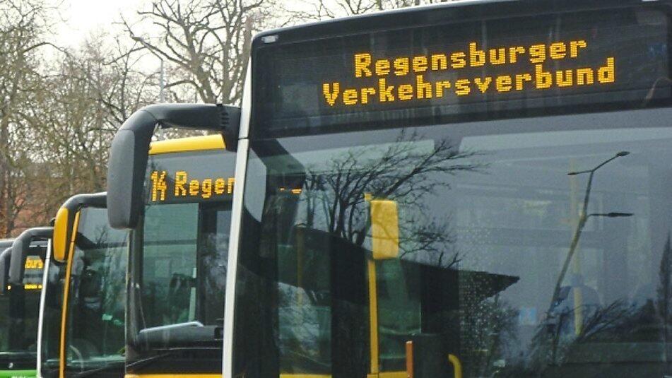 Der Landkreis Schwandorf und die Stadt Straubing wollen dem RVV beitreten. Eine neue Verfassung soll das Stimmrecht unter den teilnehmenden Gebietsk&ouml;rperschaften festlegen, sie sorgte im Regensburger Kreistag j&uuml;ngst f&uuml;r Diskussionen. (Archivfoto)