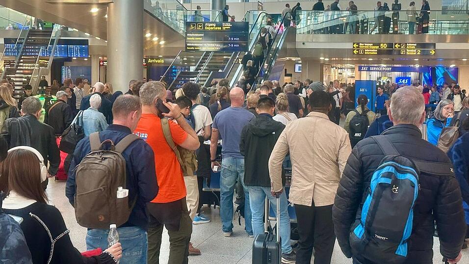 Die Lage am Flughafen Kopenhagen am Vormittag.