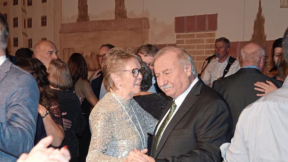 Maria Huber mit ihrem Ehemann Karl bei einer Veranstaltung 2023.