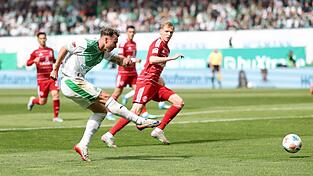 Fürths Felix Klaus soll nach seiner Gala gegen Düsseldorf auch in der Relegation für Jubel sorgen. (Archivbild) Fürths Felix Klaus soll nach seiner Gala gegen Düsseldorf auch in der Relegation für Jubel sorgen. (Archivbild)