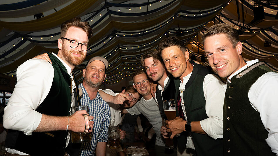 Die Partybilder vom Samstag, 15. August, aus dem Festzelt Reisinger. Die Partybilder vom Samstag, 15. August, aus dem Festzelt Reisinger.