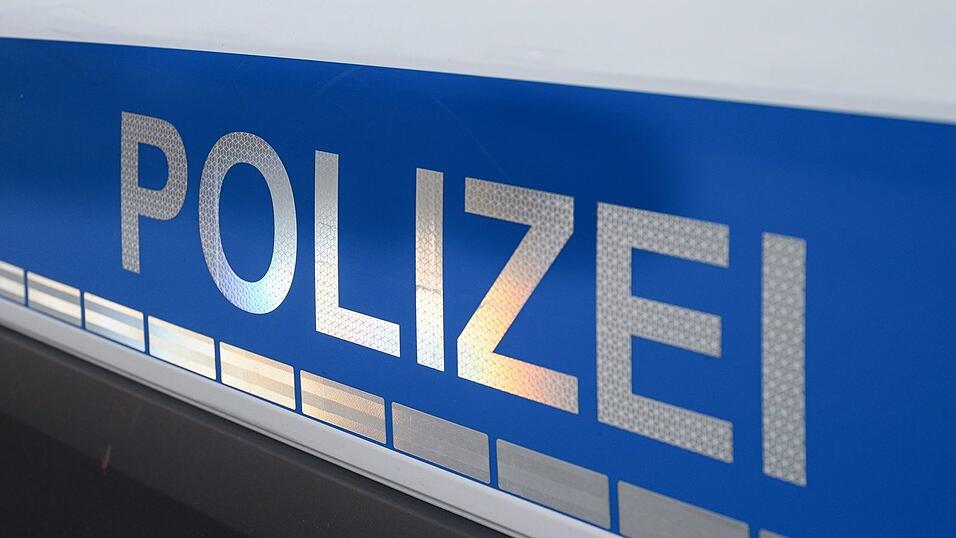 In Bobingen im Landkreis Augsburg soll ein 25 Jahre alter Mann seinen &auml;lteren Bruder erstochen haben. (Symbolbild)
