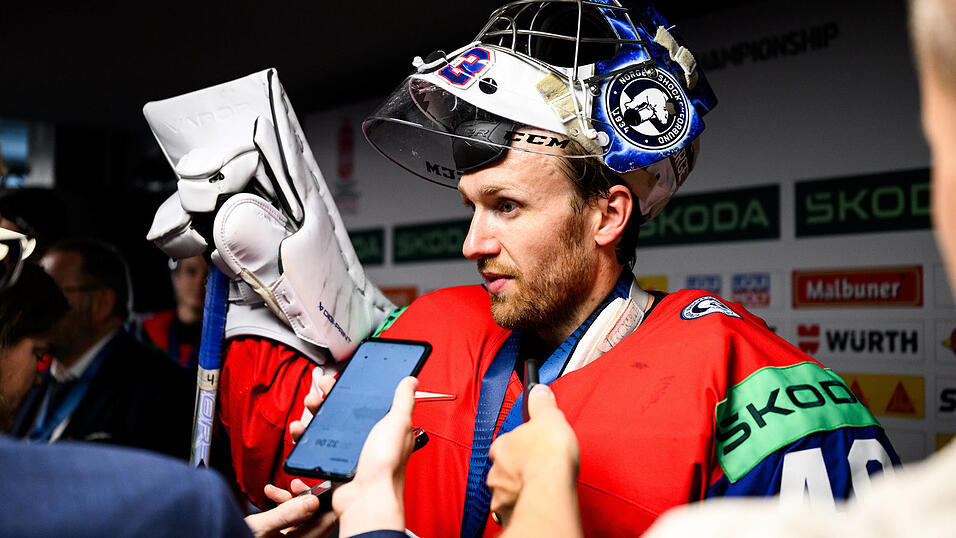 Starke Leistungen, wie die von Henrik Haukeland im Nationaldress, wecken Begehrlichkeiten: Der Top-Keeper steht Berichten zufolge vor einem Wechsel in die KHL. Den Straubing Tigers droht damit mit Blick auf die kommende DEL-Saison 2026/27 ein schwerwiegender Verlust. Starke Leistungen, wie die von Henrik Haukeland im Nationaldress, wecken Begehrlichkeiten: Der Top-Keeper steht Berichten zufolge vor einem Wechsel in die KHL. Den Straubing Tigers droht damit mit Blick auf die kommende DEL-Saison 2026/27 ein schwerwiegender Verlust.