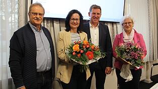Marktrat Ludwig W&uuml;hrer (v.l.), Lisa Hochholzer, B&uuml;rgermeister Herbert Sporrer und zweite B&uuml;rgermeisterin Petra Schulte