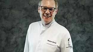 Stephan Brandl hat gut Lachen: Der 56-J&auml;hrige hat erneut seinen Michelin-Stern verteidigt.