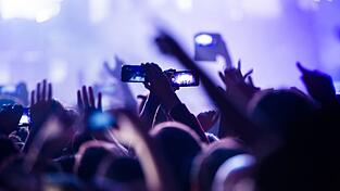 Oftmals würden Fans nicht merken, dass sie sich auf einer Ticketbörse befinden. (Symbolbild) Oftmals würden Fans nicht merken, dass sie sich auf einer Ticketbörse befinden. (Symbolbild)
