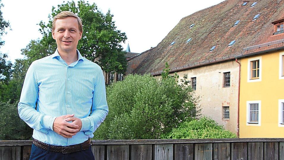 Philip Schoyerer am Biertor. Beruflich hat es den Chamer mittlerweile nach München verschlagen, wo er bei der Munich Re arbeitet. Philip Schoyerer am Biertor. Beruflich hat es den Chamer mittlerweile nach München verschlagen, wo er bei der Munich Re arbeitet.