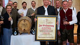 Markus Söder löst seine Schulden beim Stockacher Narrengericht ein. Markus Söder löst seine Schulden beim Stockacher Narrengericht ein.