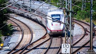 Mit der Bahn sind die Reisezeiten zu Zielen in Polen oft unverh&auml;ltnism&auml;&szlig;ig lang. (Symbolbild)