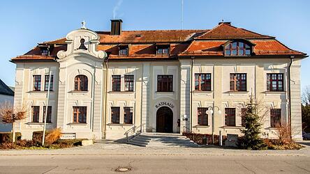 Wer erobert den B&uuml;rgermeisterstuhl in Viechtach?