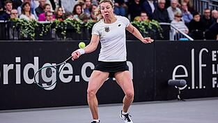 Anna-Lena Friedsam im ersten Einzel gegen Jeline Vandromme aus Belgien. Anna-Lena Friedsam im ersten Einzel gegen Jeline Vandromme aus Belgien.