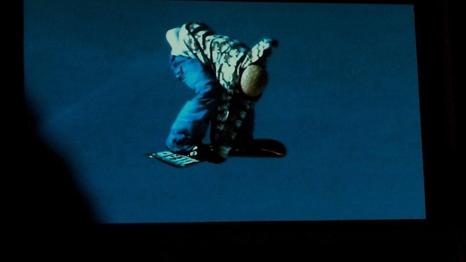 Rund 4000 Boarderfreunde feierten bei der Weltpremiere des neuesten Films von Isenseven, 'Let's go get lost' in M&uuml;nchen.