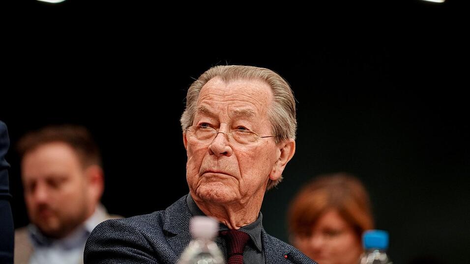 Verlangt von der SPD Mut bei Sozialreformen: der Ex-Parteivorsitzende Franz Müntefering. (Archivbild)