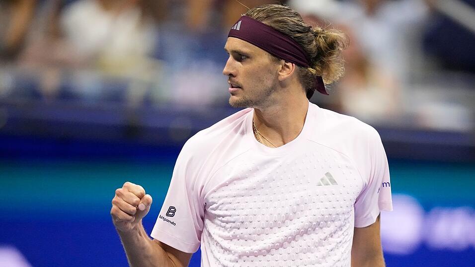 Alexander Zverev darf jubeln. Alexander Zverev darf jubeln.
