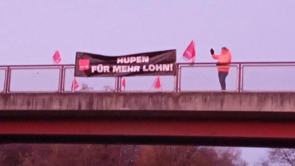 60 Besch&auml;ftigte an 13 Standorten beteiligten sich am Streiktag.&nbsp;