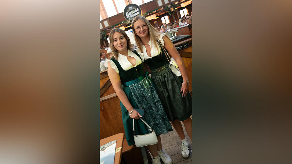 Die Partybilder vom Montag, 18. August, aus dem Festzelt Wenisch. Die Partybilder vom Montag, 18. August, aus dem Festzelt Wenisch.