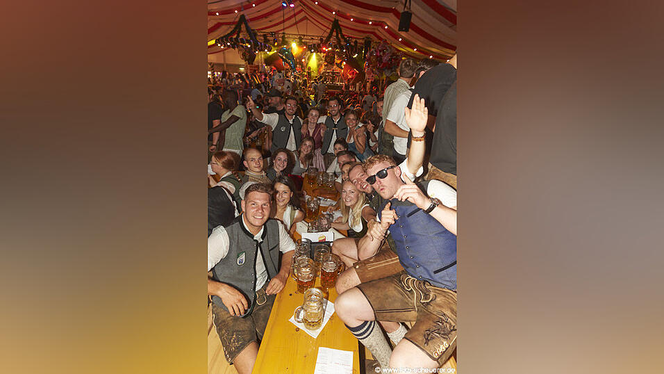 Die Partybilder vom Montag, 14. August 2023, aus dem Festzelt Lechner.
