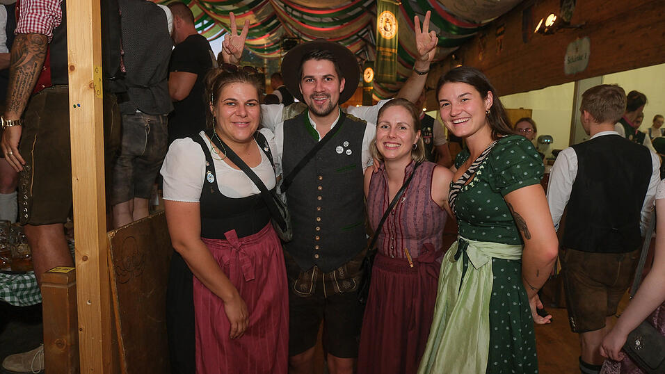 Die Partybilder vom Dienstag, 15. August 2023, aus dem Festzelt Weckmann.