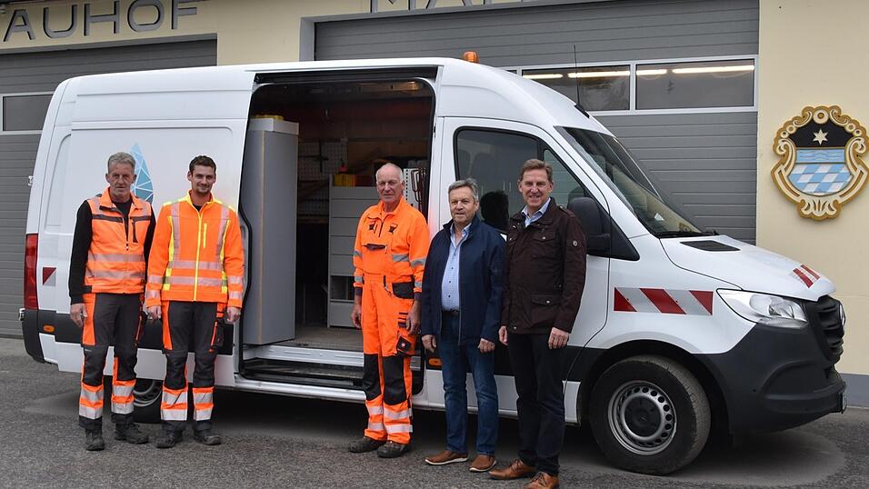 Wie Günter Appinger, wünschte der Bürgermeister allzeit unfallfreie Fahrt. Wie Günter Appinger, wünschte der Bürgermeister allzeit unfallfreie Fahrt.