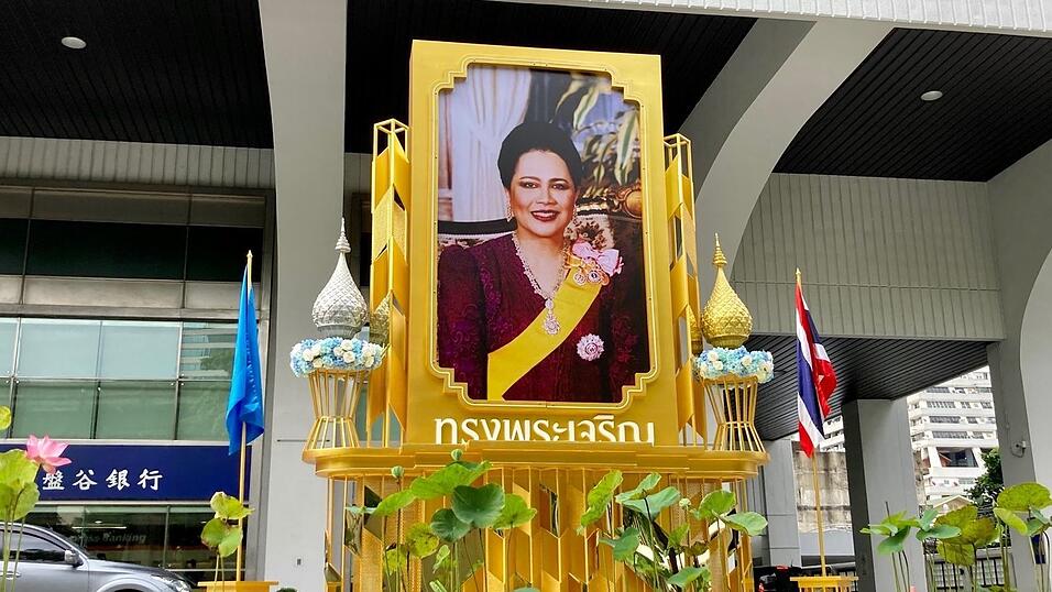Thailand feiert den Geburtstag der Ex-Königin traditionell als Muttertag. (Archivbild) Thailand feiert den Geburtstag der Ex-Königin traditionell als Muttertag. (Archivbild)