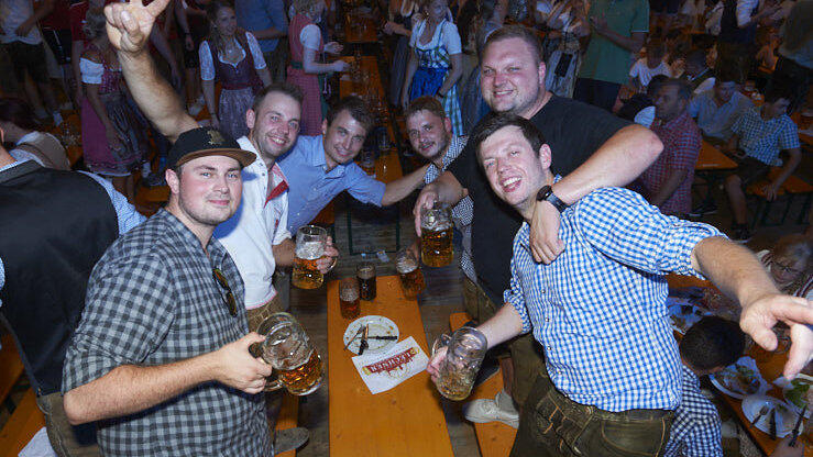 Die Partybilder vom Samstag, 13. August 2022, aus dem Festzelt Lechner.