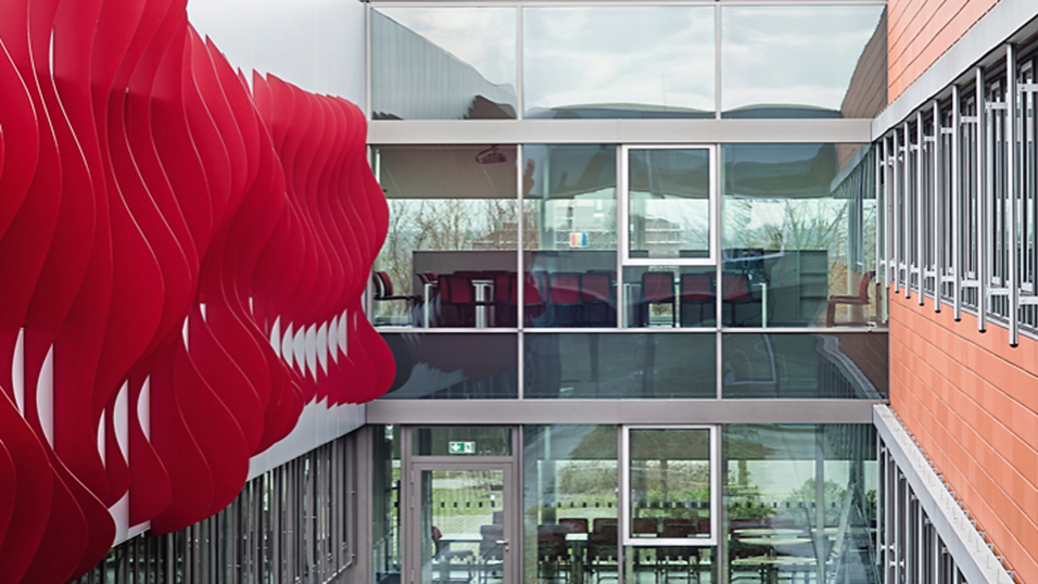 Das Geb&auml;ude des RCI am Campus der Uniklinik geh&ouml;rt ab sofort zu den elit&auml;ren Standorten der Medizinforschung weltweit.