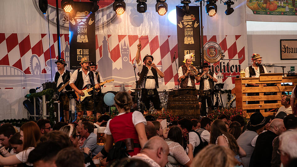Die Partybilder vom Samstag, 16. August, aus dem Festzelt Greindl. Die Partybilder vom Samstag, 16. August, aus dem Festzelt Greindl.