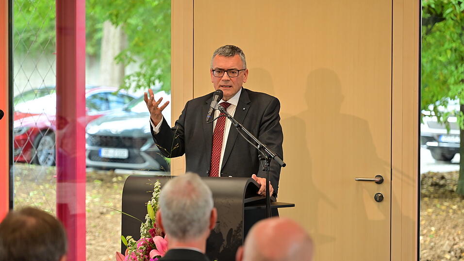 Am Rednerpult: Florian Herrmann Am Rednerpult: Florian Herrmann