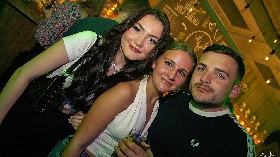 Die Stimmung bei den Partygängern am Samstagabend war prächtig. Die Stimmung bei den Partygängern am Samstagabend war prächtig.