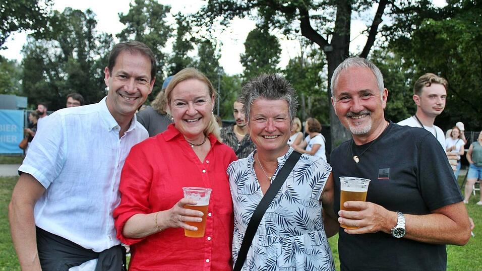 Fotos des&nbsp;ersten Open-Air-Abends auf der Ringelstecherwiese.&nbsp;