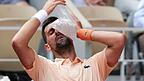 Auch Profisportler haben mit der Hitze zu kämpfen: Tennis-Star Novak Djokovic. Auch Profisportler haben mit der Hitze zu kämpfen: Tennis-Star Novak Djokovic.