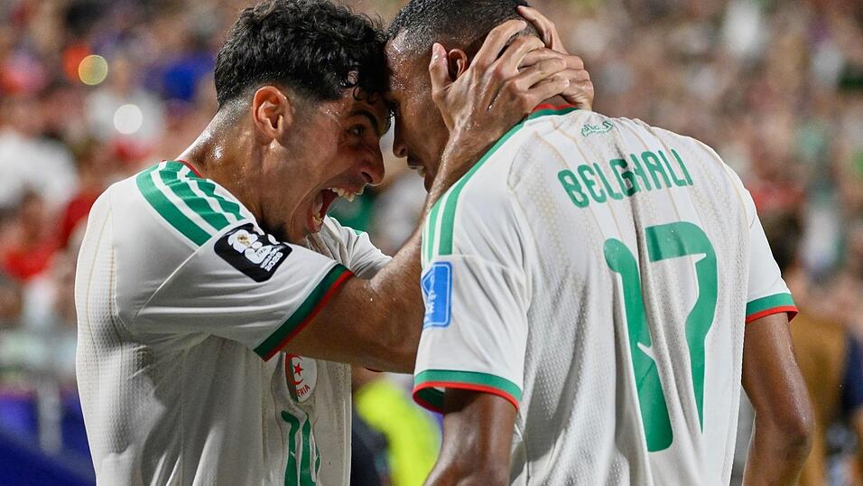 Auch Algerien konnte sich &uuml;ber das Weiterkommen freuen.