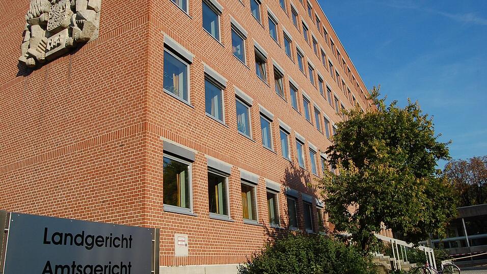 Die Polizei sei aber der Meinung gewesen, dass ein Dolmetscher nicht n&ouml;tig sei, sagte der Verteidiger der Kasachin vor dem Amtsgericht.