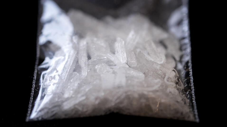 Die Frau hatte unter anderem ein T&uuml;tchen mit Crystal Meth bei sich. (Symbolbild)&nbsp;