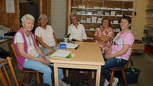 Das Buntstift-Team (v.r.): Rosa Lummer, Barbara Röhrdanz, Christine Bacherl, Monika Körting und Gisela Burghard (nicht auf dem Foto Helga Schindlbeck).