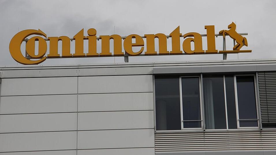 Die Werkschlie&szlig;ung droht: Betriebsrat und Gewerkschaft wollen mit den Besch&auml;ftigten die Optionen abw&auml;gen.