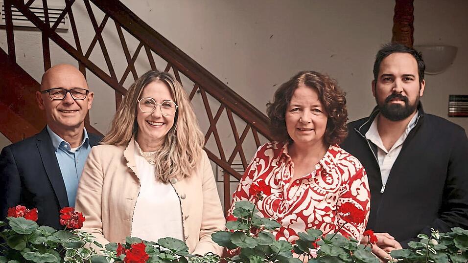Kandidatin Ruth Müller (2.v.r.) mit Sebastian Hutzenthaler (v.l.), Sibylle Entwistle und Ugur Sahin. Die Verantwortlichen in der Landkreis-SPD haben sich auf Müller geeinigt, im November wird sie offiziell nominiert.