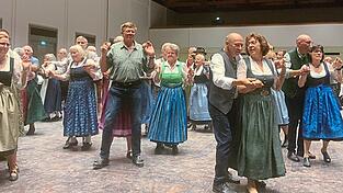 Gemeinsam auf der Tanzfl&auml;che.