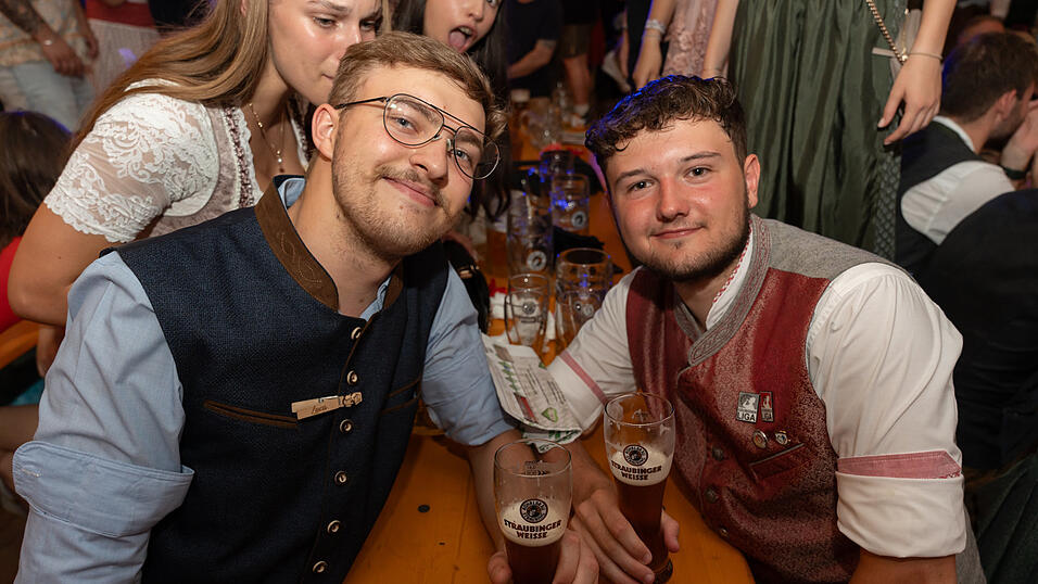 Die Partybilder vom Mittwoch, 14. August 2024, aus dem Festzelt Weckmann. Die Partybilder vom Mittwoch, 14. August 2024, aus dem Festzelt Weckmann.