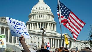 Viele Amerikaner fordern seit langem eine Offenlegung der Epstein-Akten. (Archivbild)