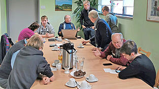 Beim digitalen Kaffeekränzchen steht der Austausch unter den Senioren im Vordergrund, allerdings gibt es auch weiterhin Hilfe vom Haus der Begegnung.