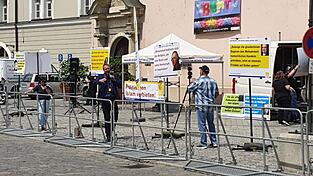 Die 'B&uuml;rgerbewegung Pax Europa' h&auml;lt am Freitag in Straubing eine Kundgebung ab - begleitet von Gegenprotesten des B&uuml;ndnisses 'Wir sind bunt'.